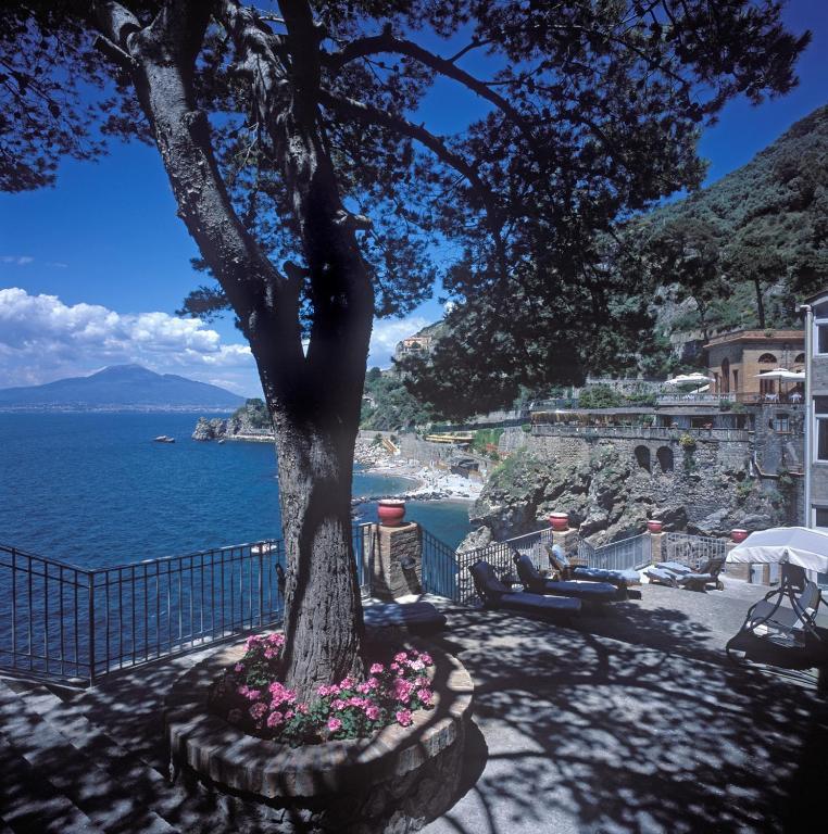 Hotel Scrajo Wellness & Mineral Spa Neapolitan Riviera エクステリア 写真